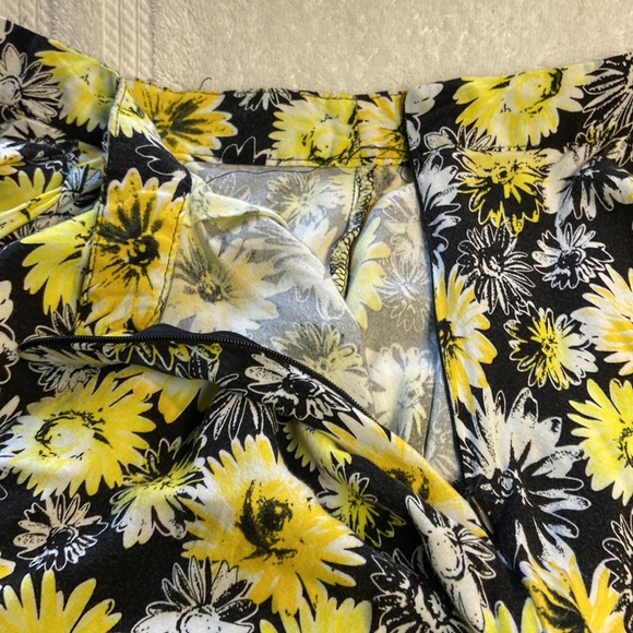 Dots Sunflower Mini Skirt - Picture 2 of 5